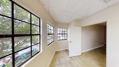 120 N Victory Blvd, Burbank, CA for lease Interior Photo- Image 2 of 5