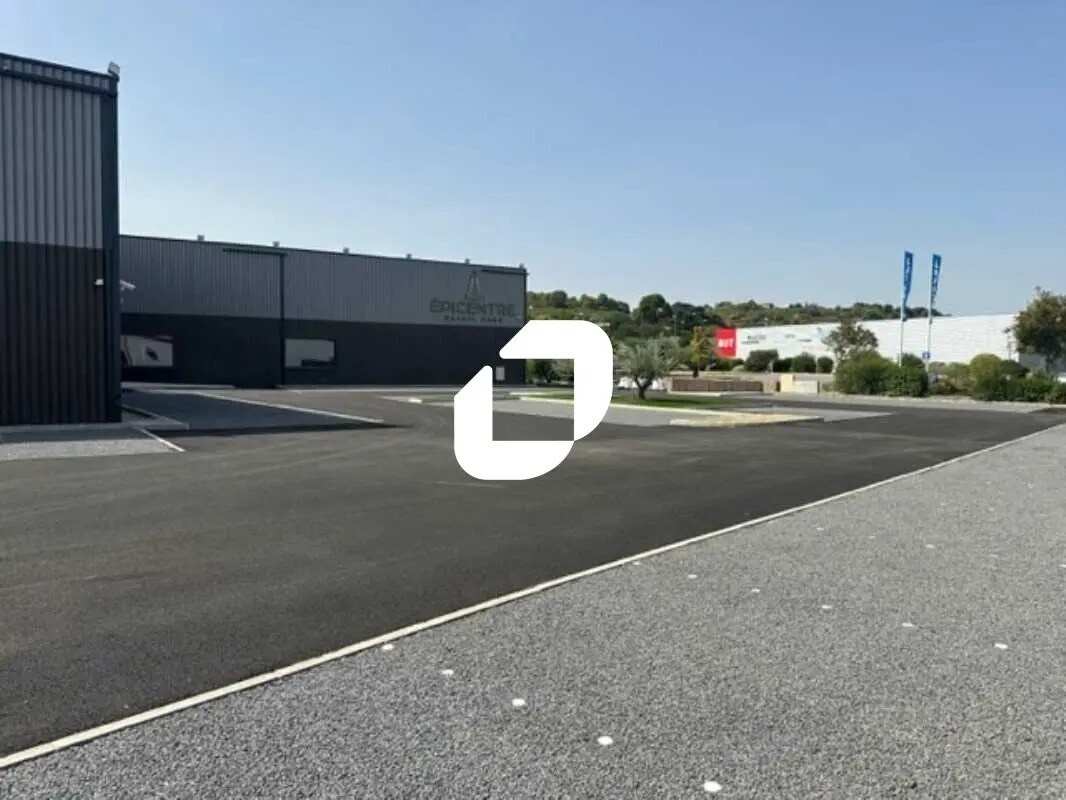 Retail in CLERMONT-L'HERAULT for sale Building Photo- Image 1 of 13