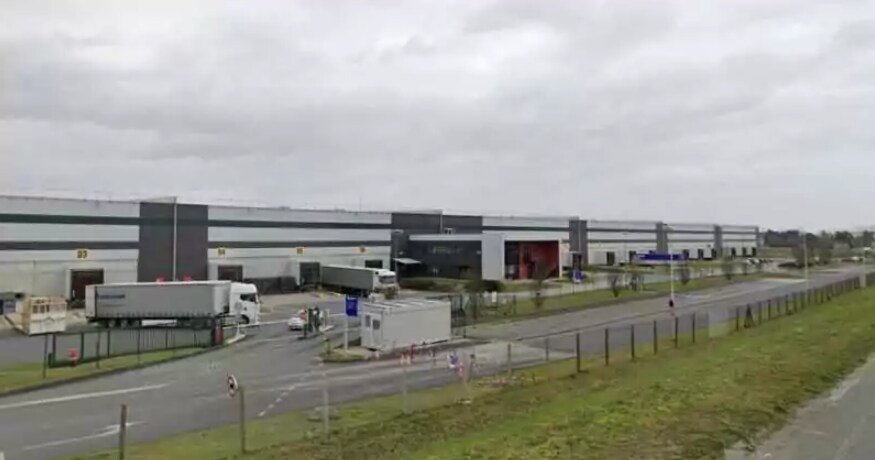 in Poitiers for sale - Primary Photo - Image 1 of 1