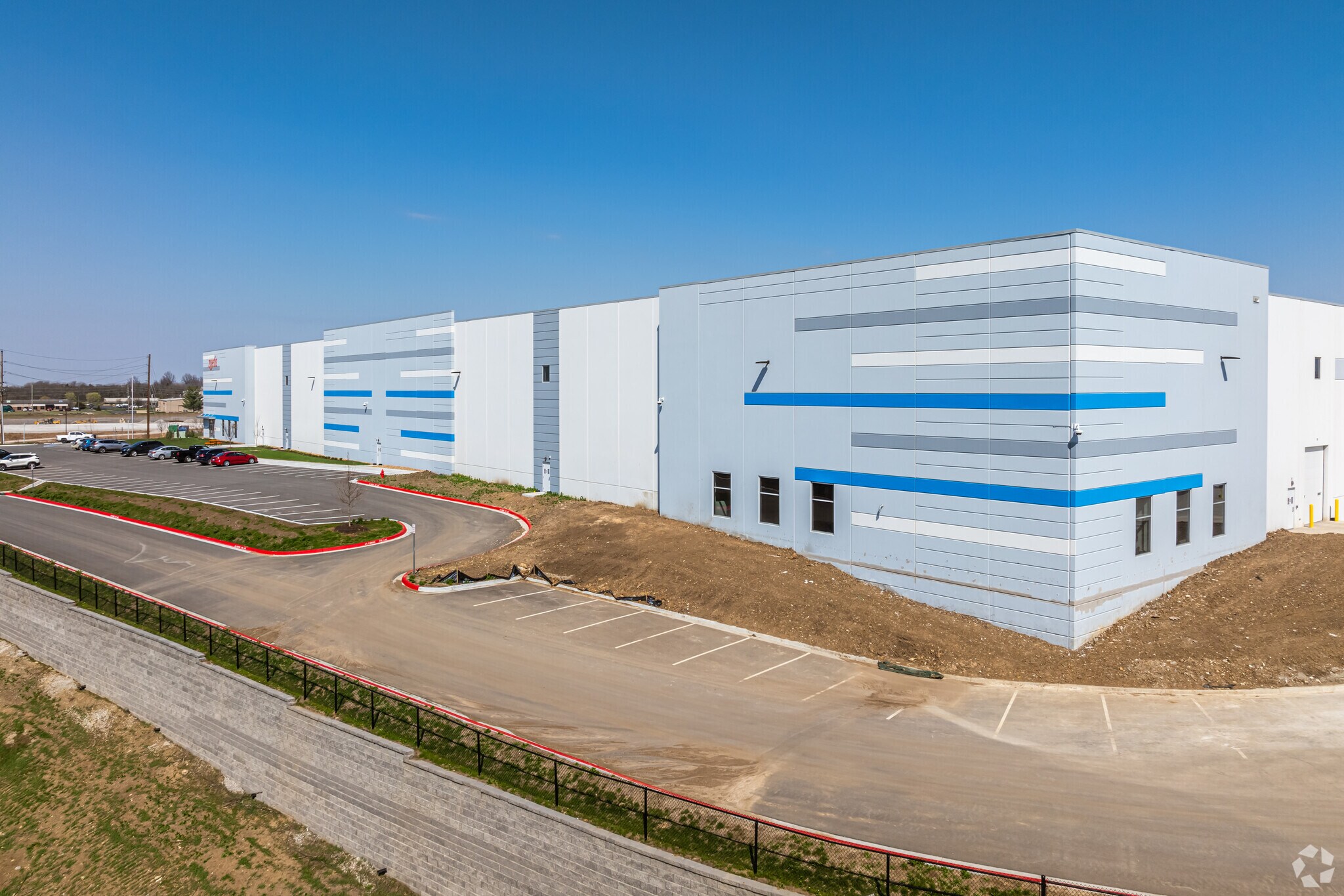 1100 NW Main St, Lee's Summit, MO for lease Primary Photo- Image 1 of 4