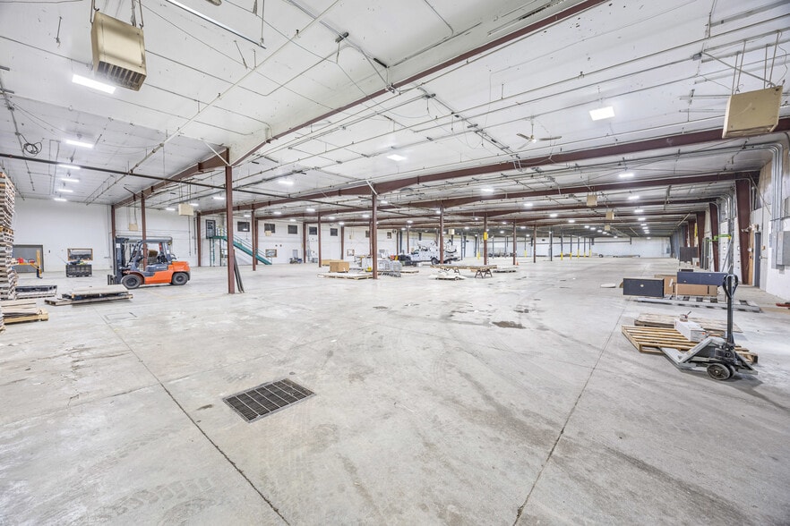 3931 37th Ave SW, Fargo, ND for lease - Interior Photo - Image 3 of 25