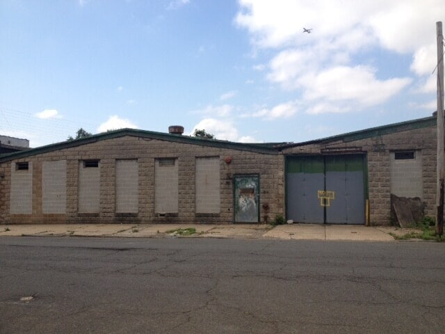 169 Christie St, Newark, NJ for lease Primary Photo- Image 1 of 4