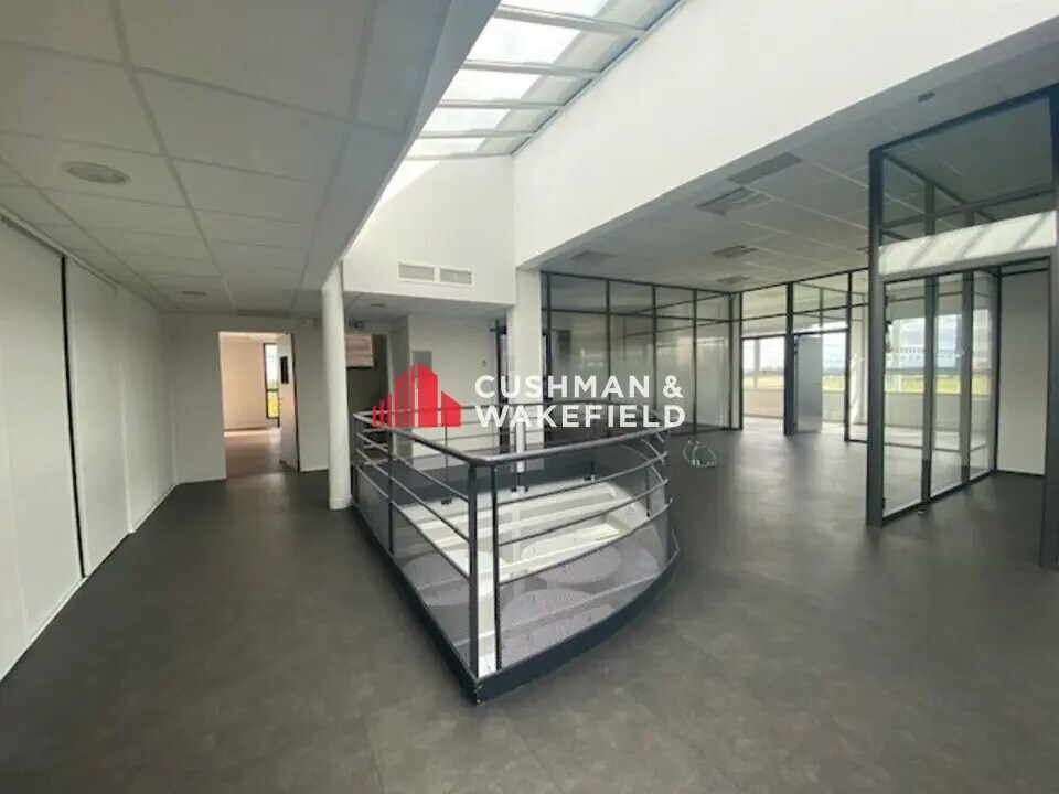 Office in Saint-Lys for sale Interior Photo- Image 1 of 13