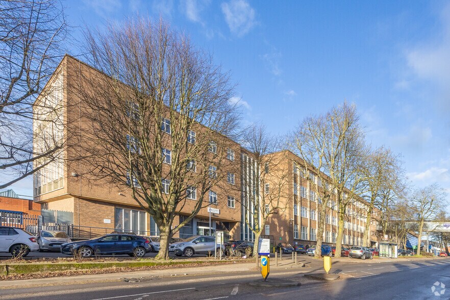 101 Lockhurst Ln, Coventry for lease - Primary Photo - Image 1 of 2