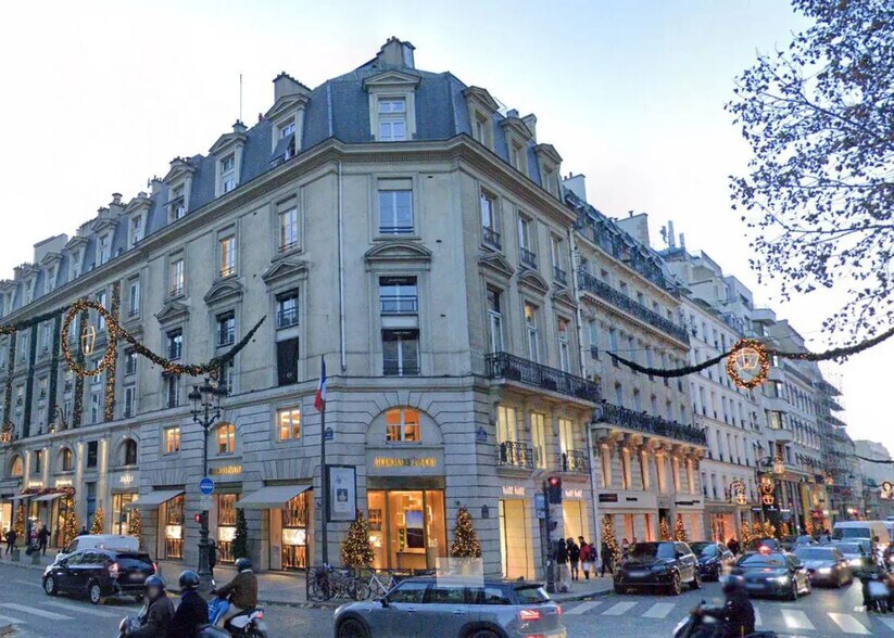 4 Rue Du Faubourg Saint-Honoré, Paris for lease - Building Photo - Image 2 of 10