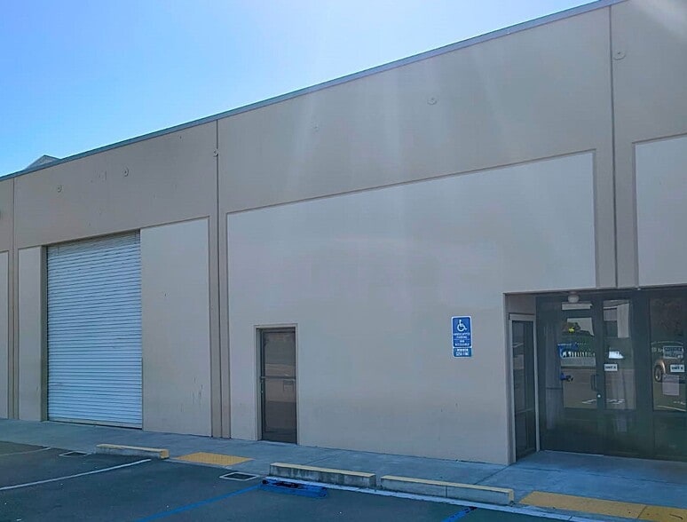 1990 Olivera Rd, Concord, CA for lease - Primary Photo - Image 1 of 4