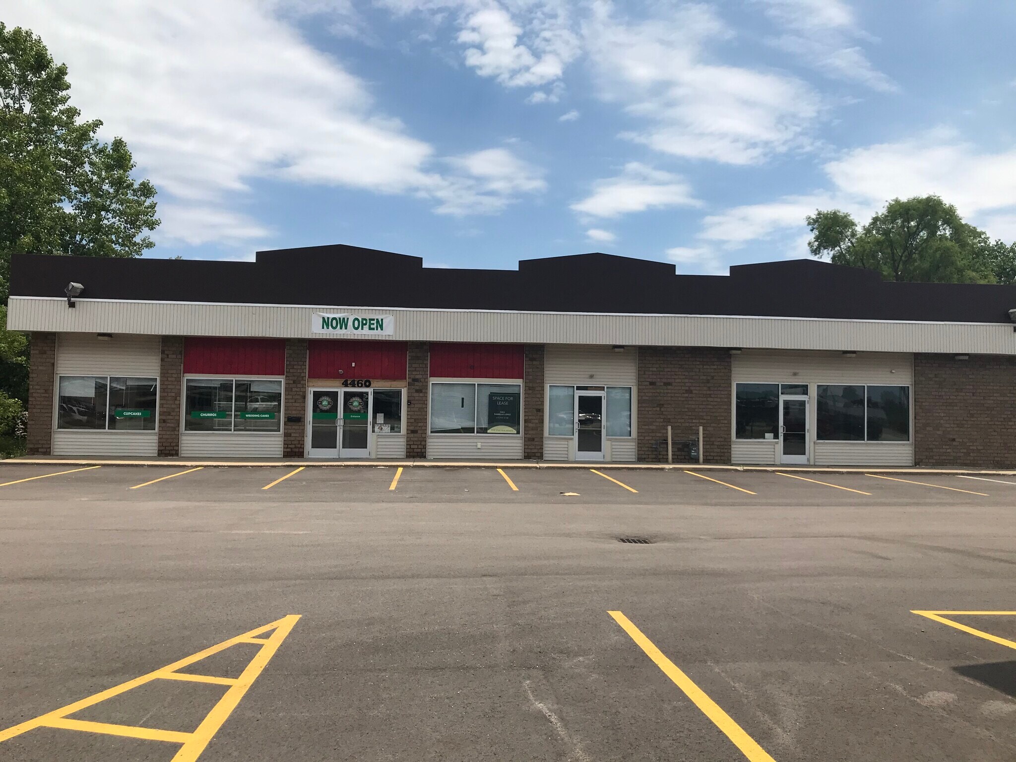 4460 Plainfield Ave NE, Grand Rapids, MI for sale Primary Photo- Image 1 of 1