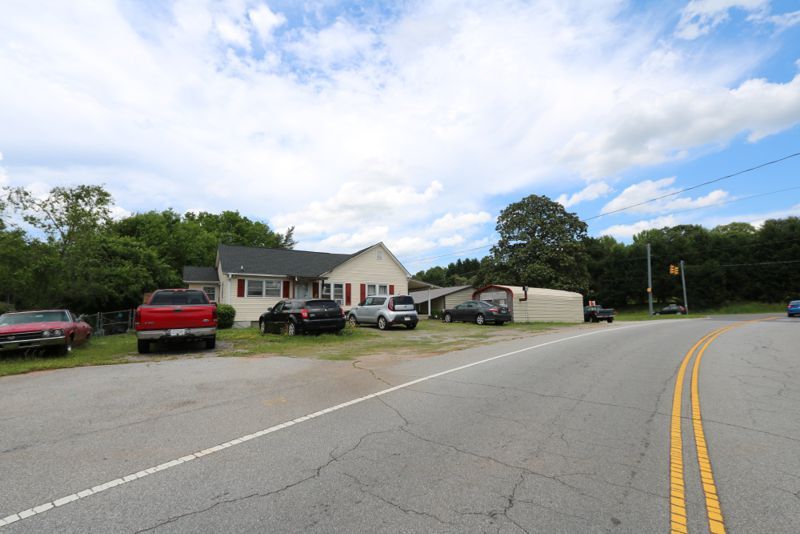 1101 N Main St, Greer, SC for sale Building Photo- Image 1 of 13