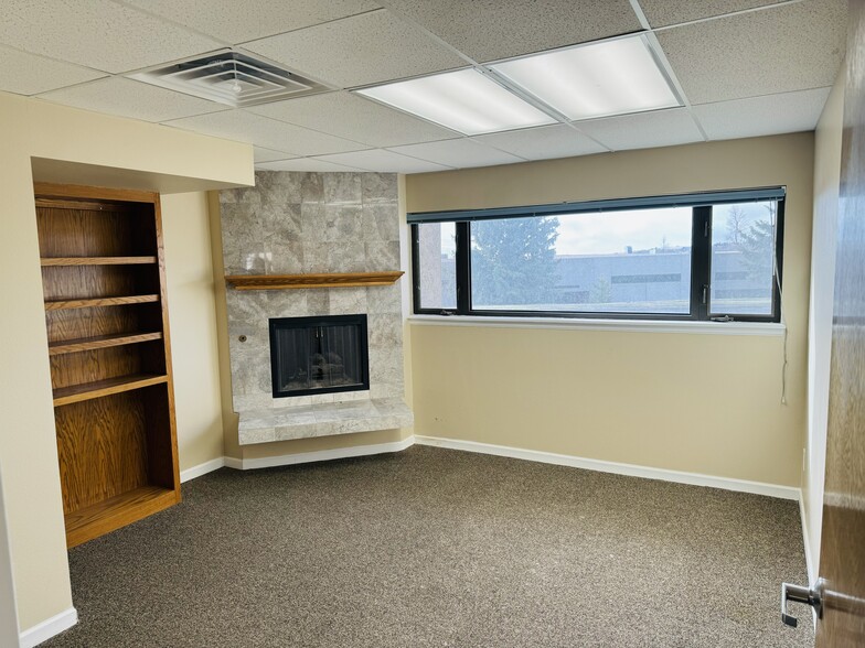 5025 Boardwalk Dr, Colorado Springs, CO for lease - Interior Photo - Image 3 of 25