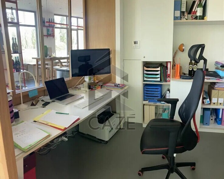 Office in Bordeaux for sale - Interior Photo - Image 1 of 2