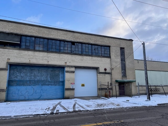 1725-1769 London Rd, Cleveland, OH for lease - Building Photo - Image 1 of 9