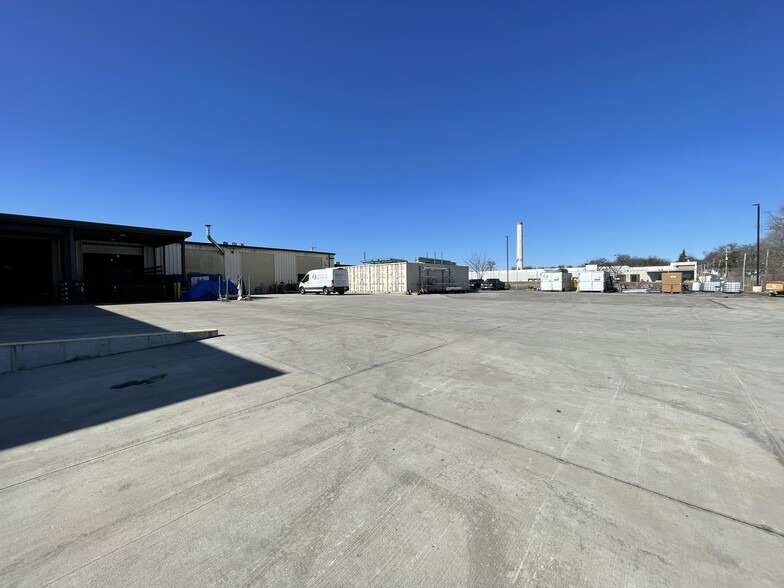 3242 S Kingshighway Blvd, Saint Louis, MO for sale - Building Photo - Image 2 of 7