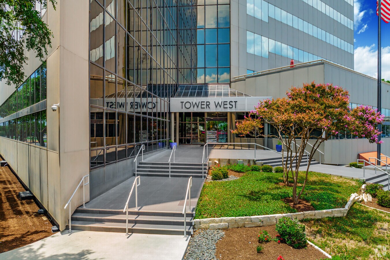 6100 Bandera Rd, San Antonio, TX 78238 Tower West