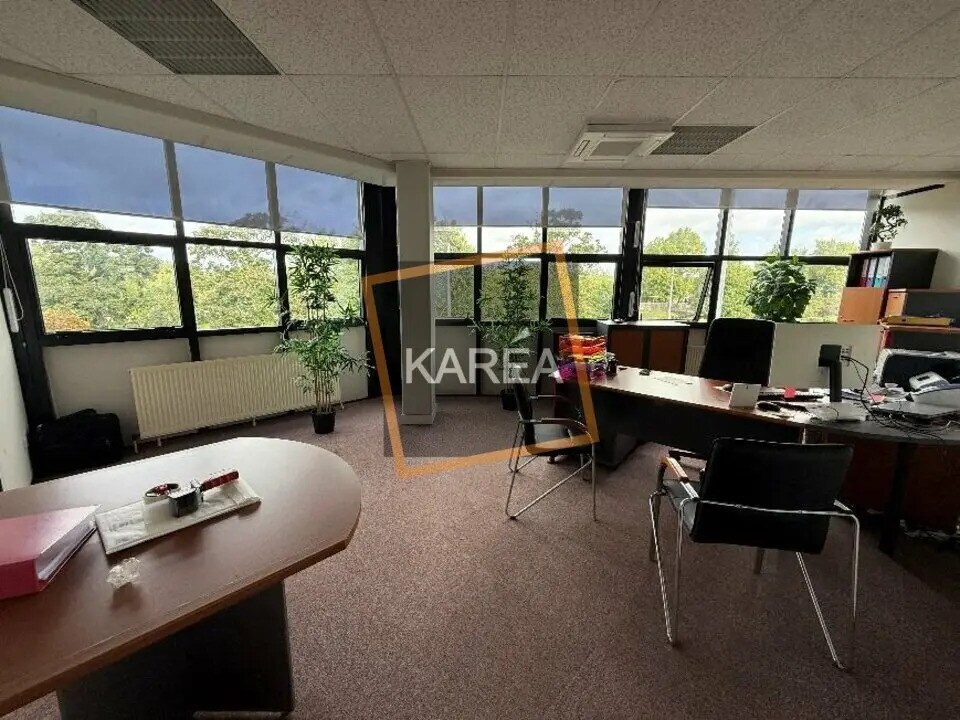 Office in Champigny-sur-Marne for lease Interior Photo- Image 1 of 6
