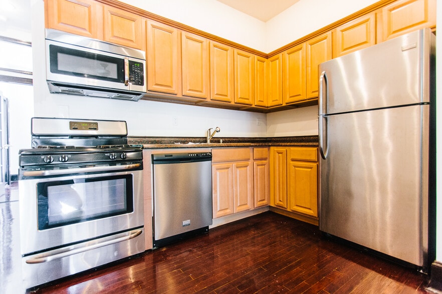 1450 Greene Ave, Brooklyn, NY for sale - Building Photo - Image 3 of 12