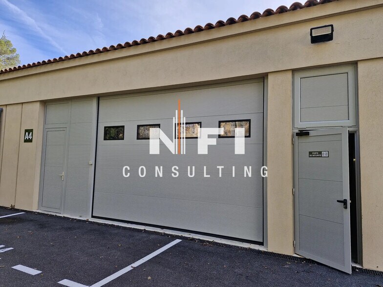 Flex in Valbonne for lease - Building Photo - Image 2 of 3