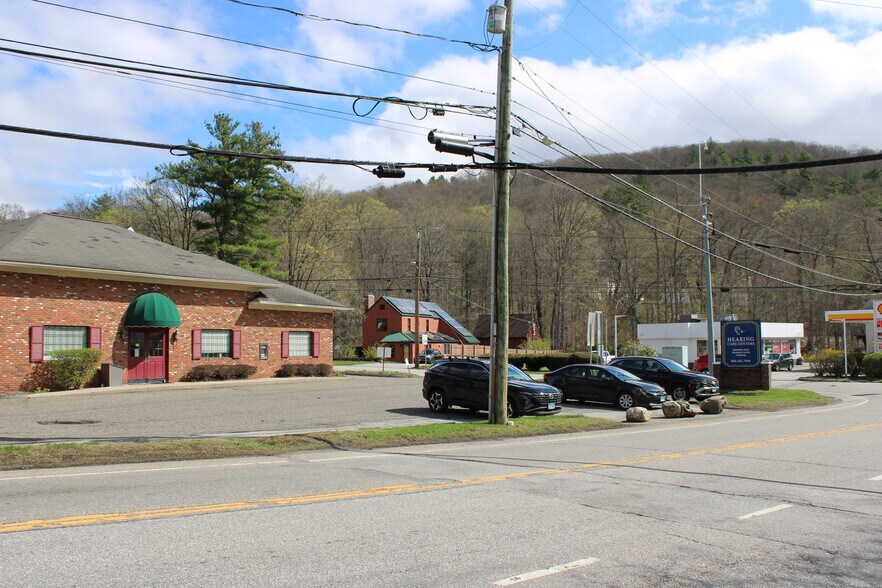 9 Norfolk Rd, Torrington, CT for sale - Building Photo - Image 2 of 2