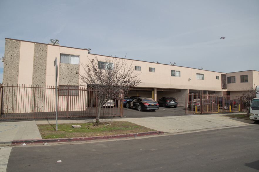 10520 S Figueroa St, Los Angeles, CA for sale - Building Photo - Image 1 of 1