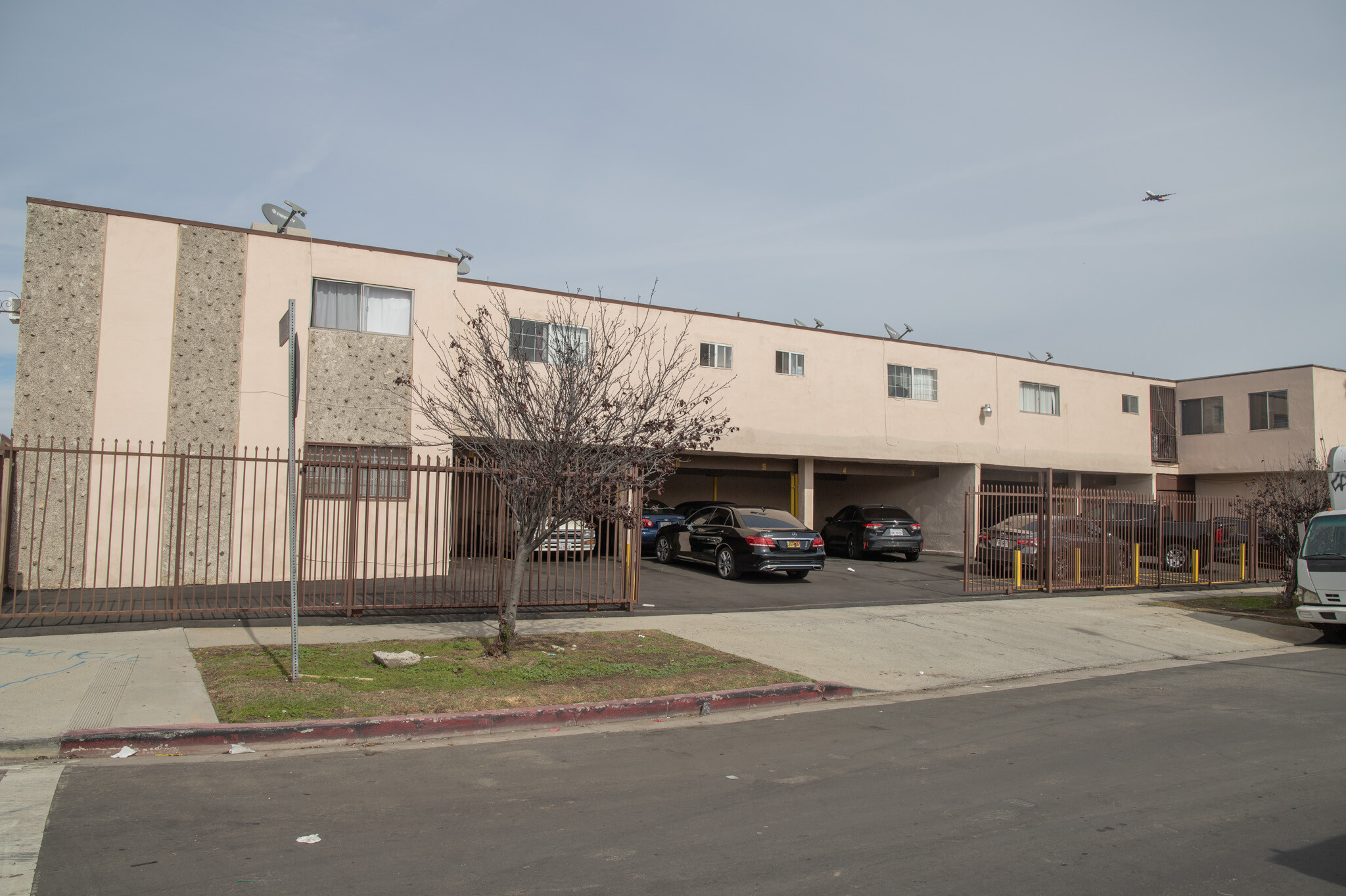 10520 S Figueroa St, Los Angeles, CA for sale Building Photo- Image 1 of 1