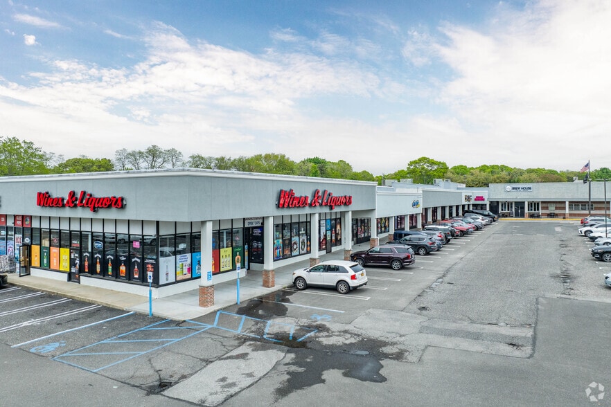 927-949 Montauk Hwy, Oakdale, NY for sale - Primary Photo - Image 1 of 1