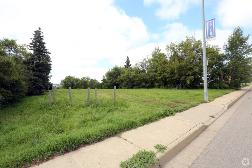 4701 50th Ave, Beaumont, AB for sale - Primary Photo - Image 2 of 5