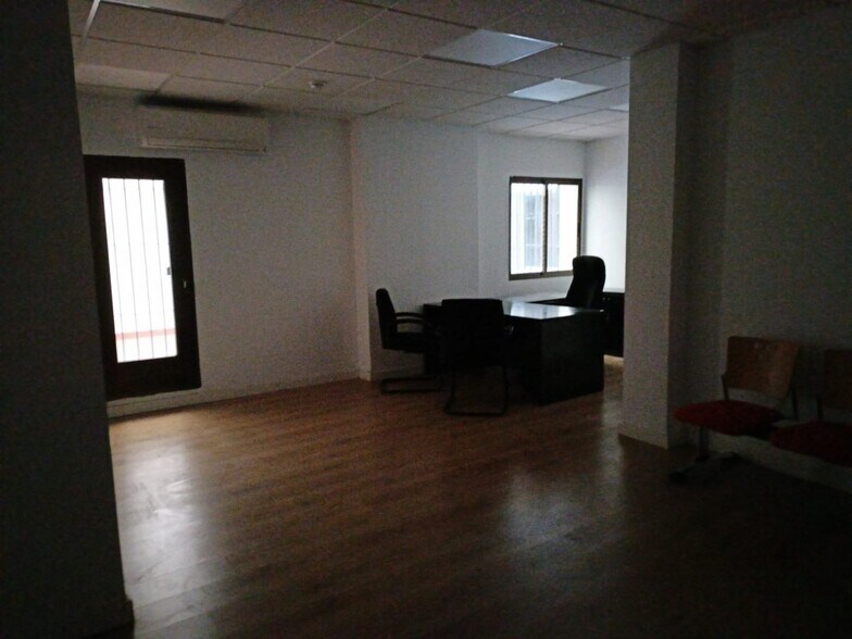 Office in Cáceres, Cáceres for lease - Building Photo - Image 1 of 20