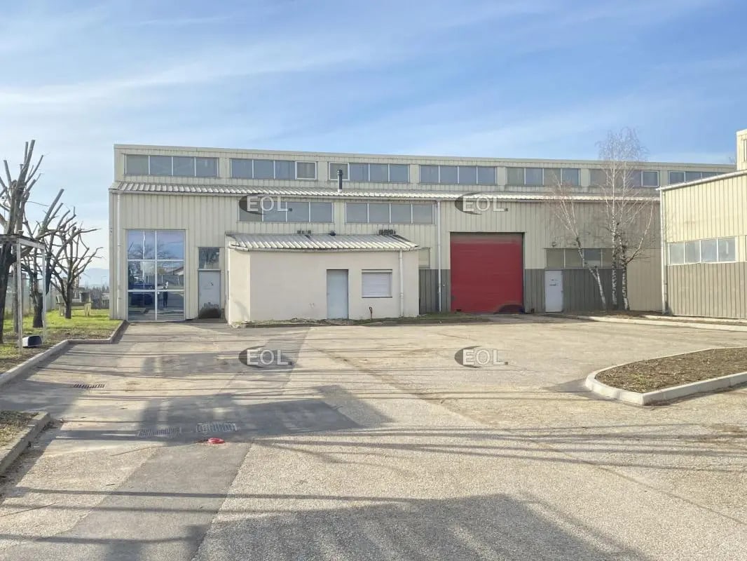 Industrial in Mornant for lease Building Photo- Image 1 of 7