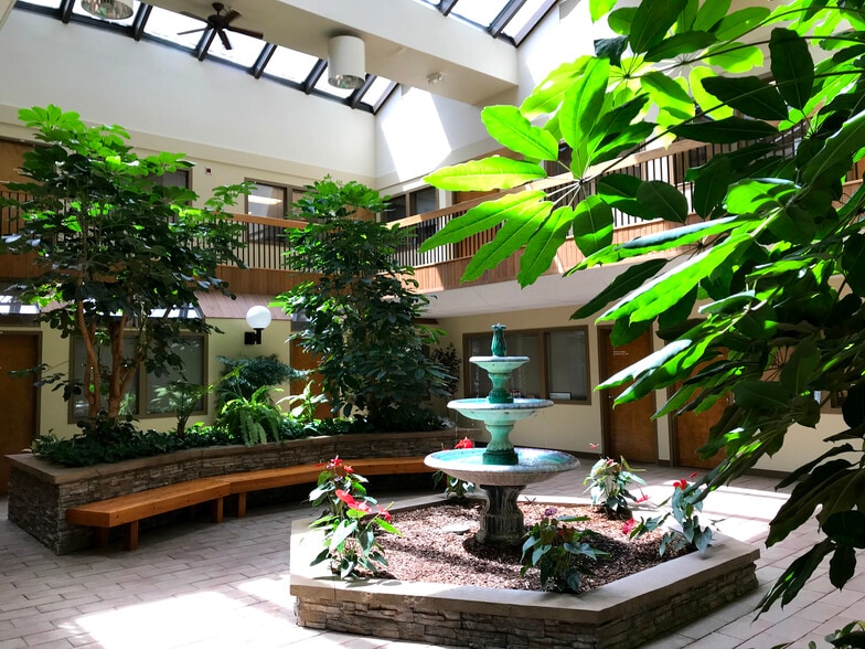 2005 N Ironwood Pky, Coeur d'Alene, ID for lease - Building Photo - Image 3 of 8