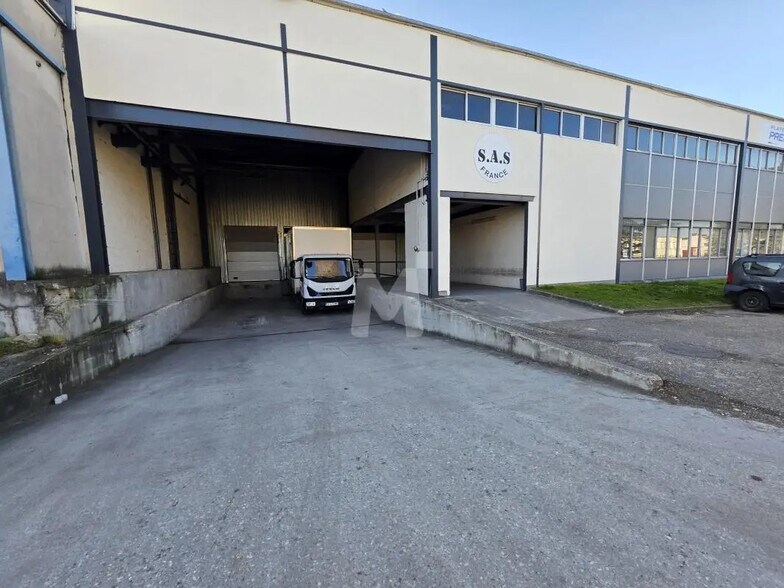 Industrial in Villebon-sur-Yvette for lease - Building Photo - Image 3 of 11