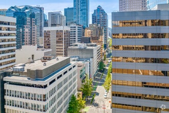 530 Hornby St, Vancouver, BC - AERIAL  map view
