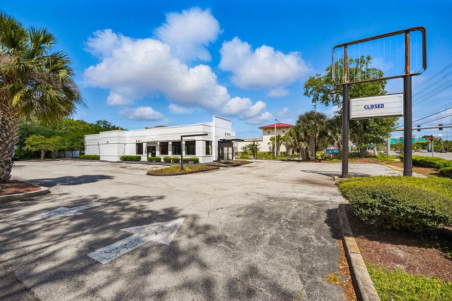 8761 Baymeadows Rd, Jacksonville, FL for lease - Building Photo - Image 2 of 16