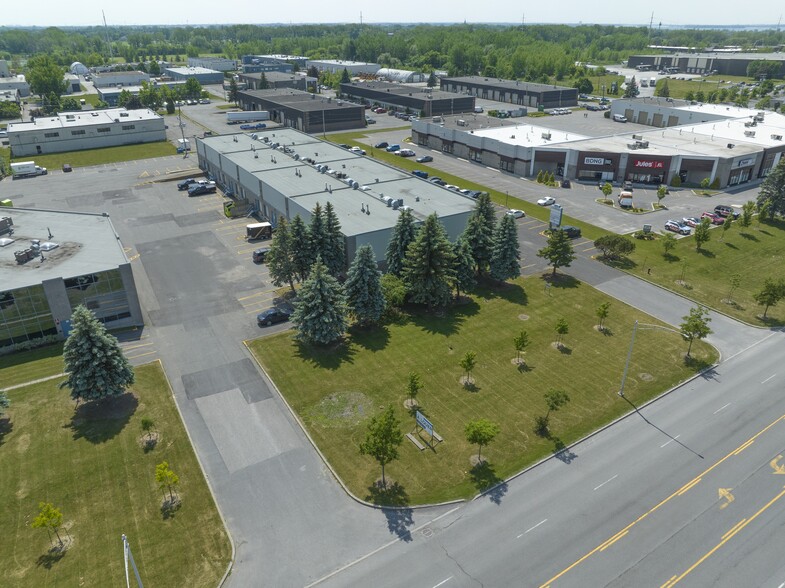 3600 Boul Matte, Brossard, QC for lease - Building Photo - Image 2 of 6