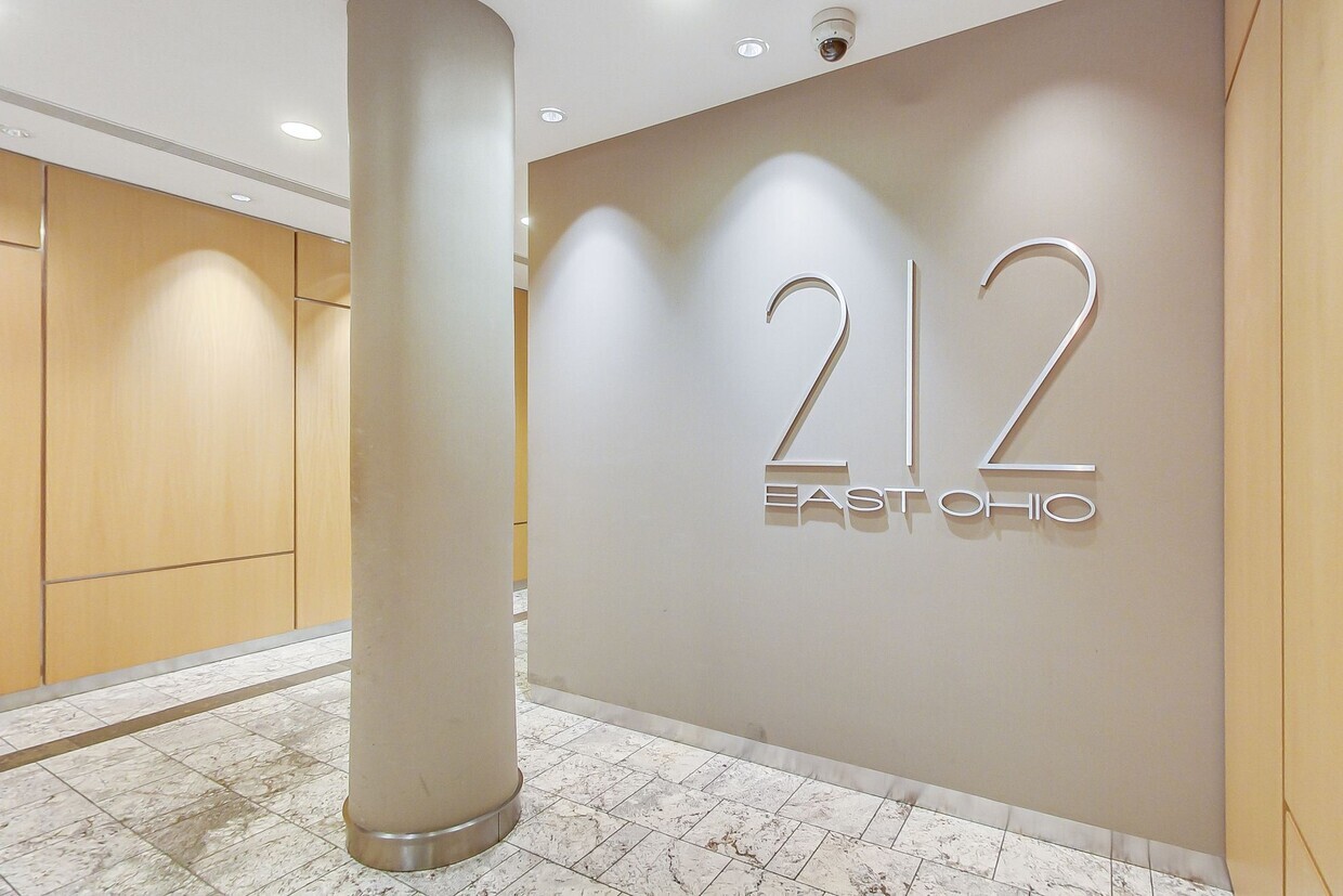 212 E Ohio St, Chicago, IL for lease Interior Photo- Image 1 of 9