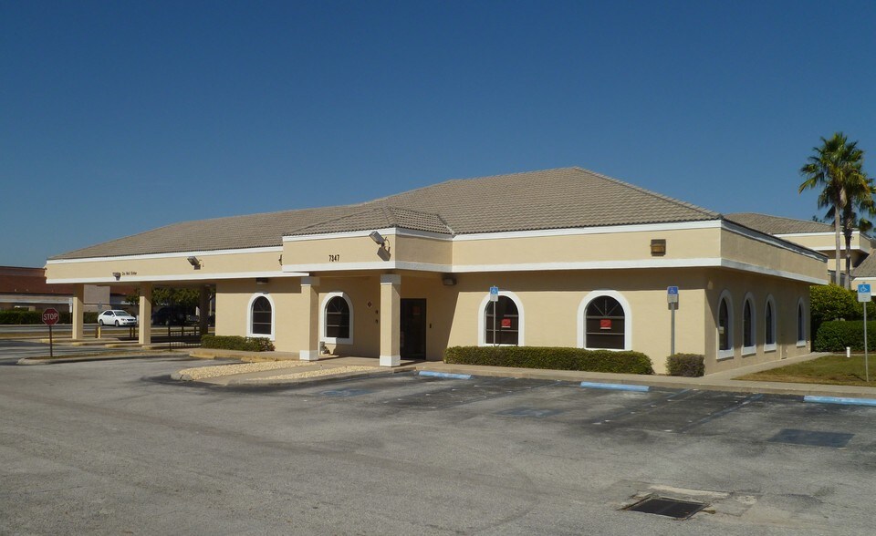 7327-7367 Forest Oaks Blvd, Spring Hill, FL for sale - Building Photo - Image 1 of 1
