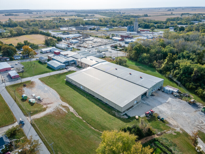 512 S Main St, Carrollton, MO for lease - Building Photo - Image 1 of 24