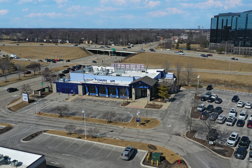 781 N Milwaukee Ave, Wheeling, IL for lease - Building Photo - Image 3 of 12