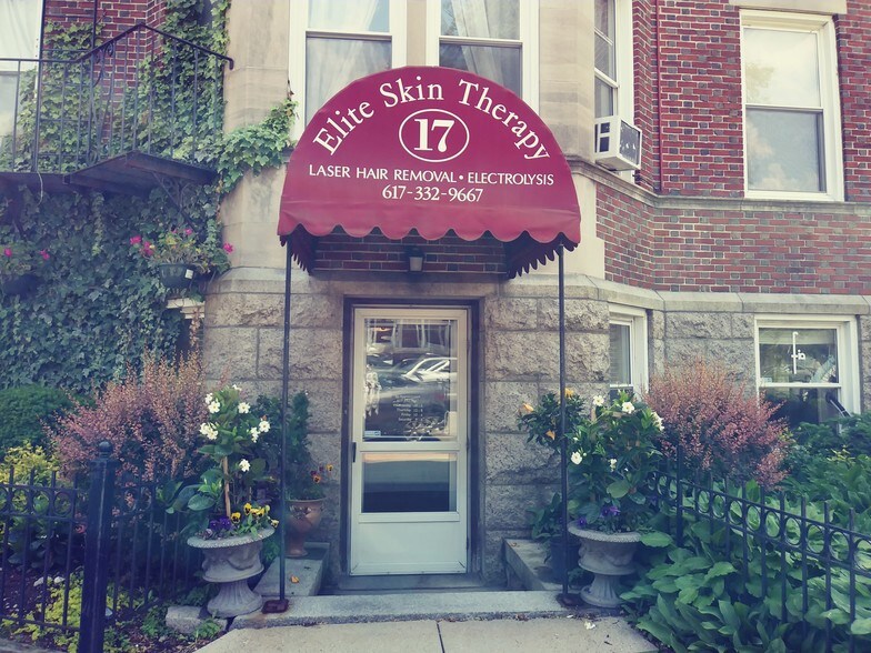 17-31 Herrick Rd, Newton, MA for sale - Building Photo - Image 1 of 1