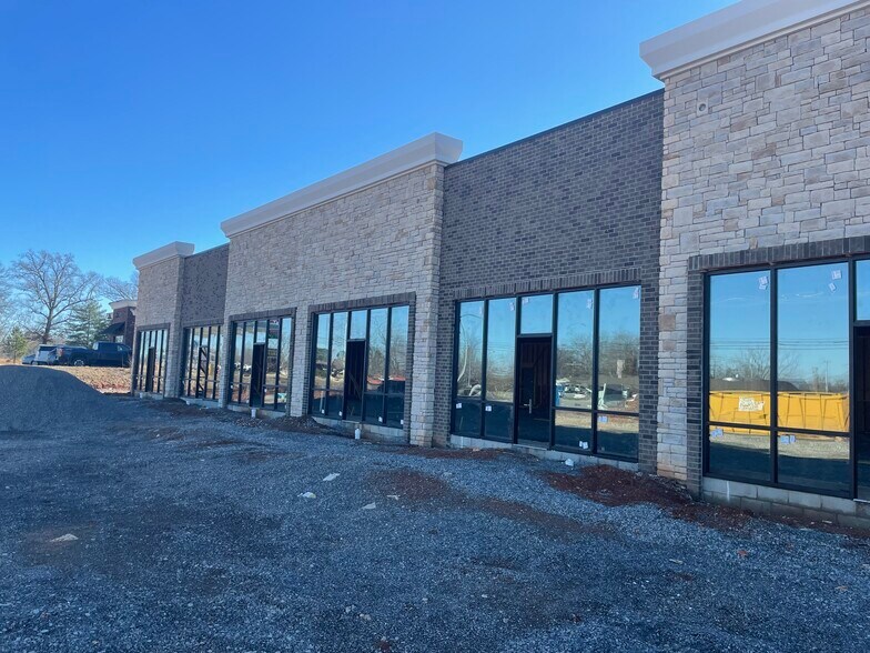 2560 Madison St, Clarksville, TN 37043