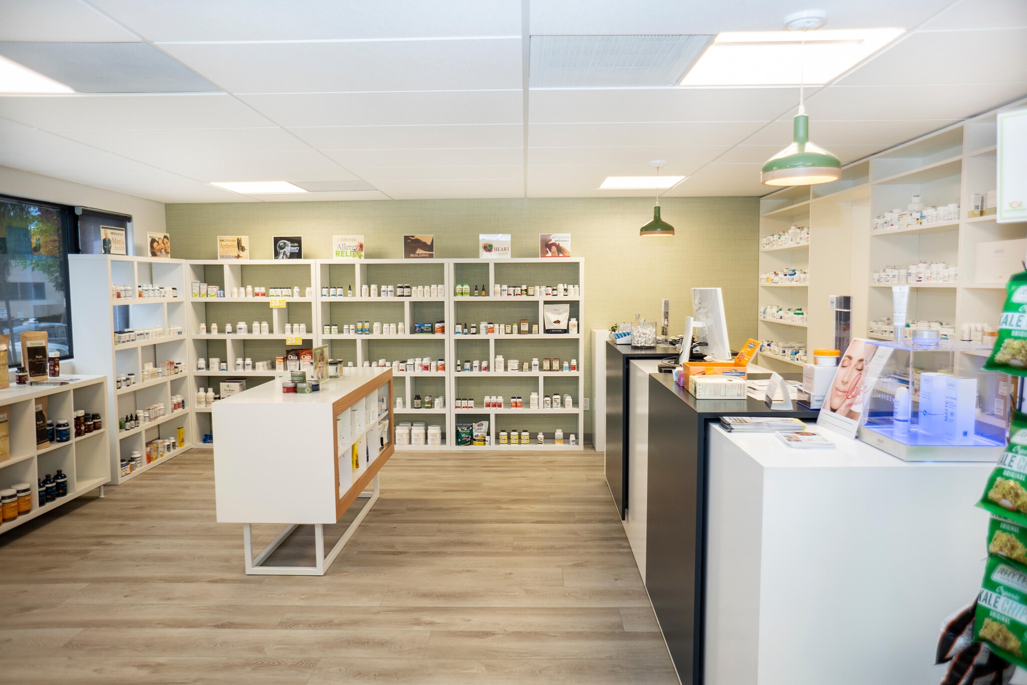 7301 Girard Ave, La Jolla, CA for lease Interior Photo- Image 1 of 3