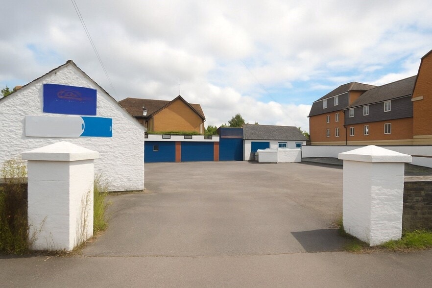 11A Marlborough Rd, Swindon for sale - Building Photo - Image 3 of 3