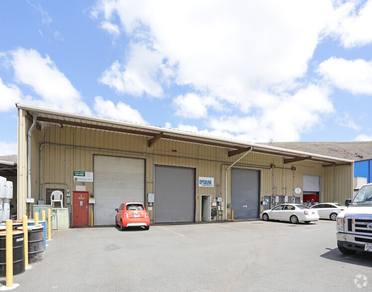 96-1360-96-1362 Waihona St, Pearl City, HI for sale - Building Photo - Image 1 of 1