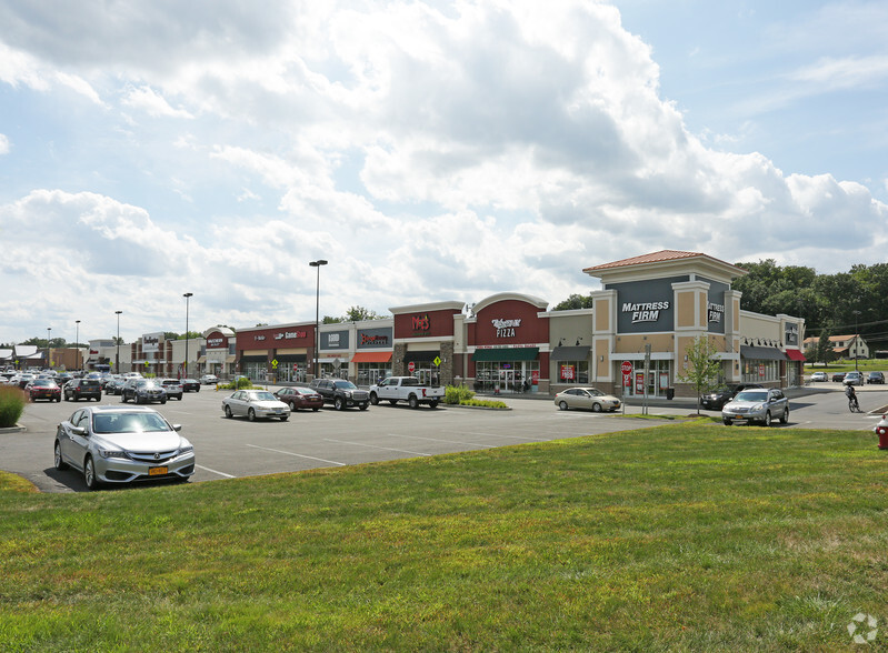 800 New Loudon Rd, Latham, NY for sale - Primary Photo - Image 1 of 1