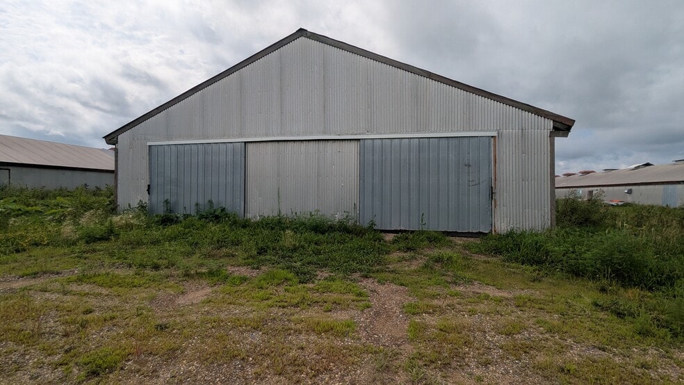 62748 MN-7, Hutchinson, MN for sale - Building Photo - Image 3 of 22