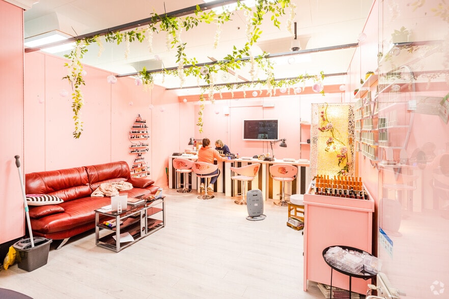 Bluebell Walk, Greenock for sale - Interior Photo - Image 1 of 1