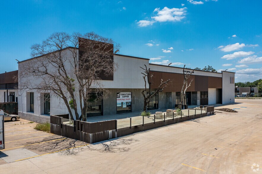 2144 Royal Ln, Dallas, TX for sale - Primary Photo - Image 1 of 1