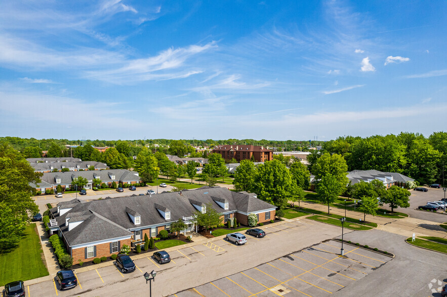 7010 Engle Rd, Middleburg Heights, OH for lease - Building Photo - Image 2 of 20