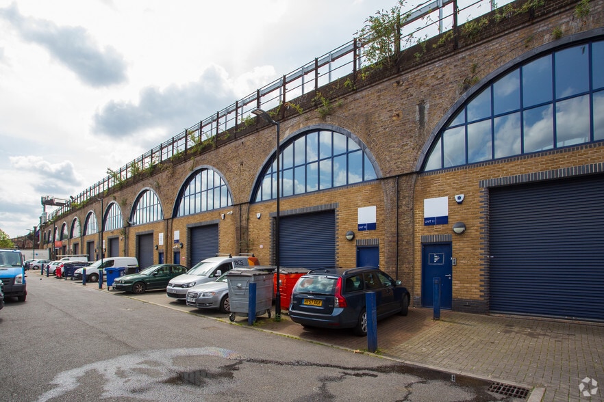 Rotherhithe New Rd, London for lease - Building Photo - Image 2 of 4