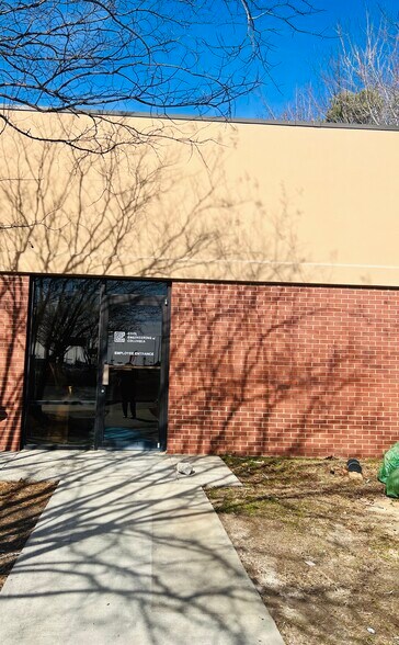 3740 Fernandina Rd, Columbia, SC for lease - Building Photo - Image 3 of 11