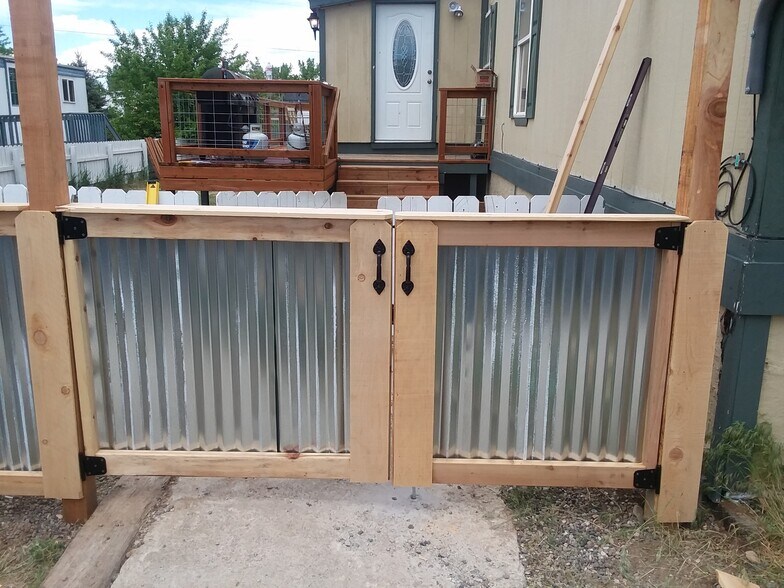 314 E Rangely Ave, Rangely, CO 81648 Three Separate Single Family