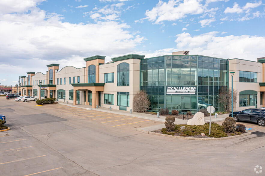 2899 Broadmoor Blvd, Sherwood Park, AB for lease - Primary Photo - Image 1 of 6